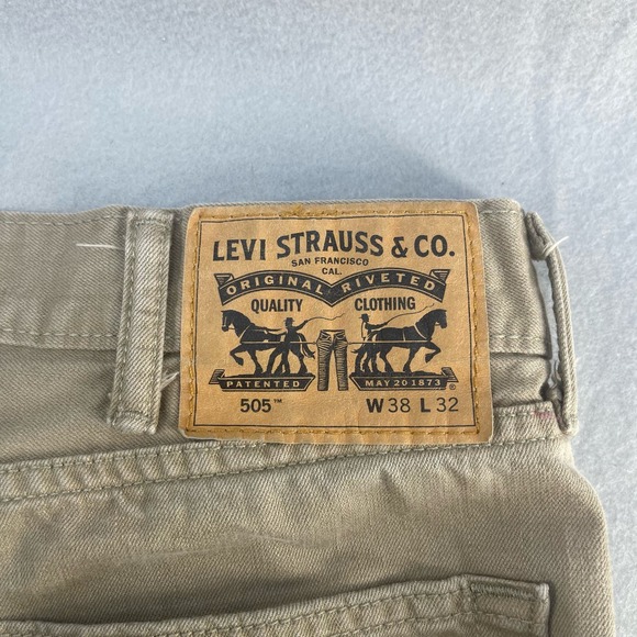 Levi’s 505 Men’s Tan Pants Size 38x32 - Picture 10 of 11